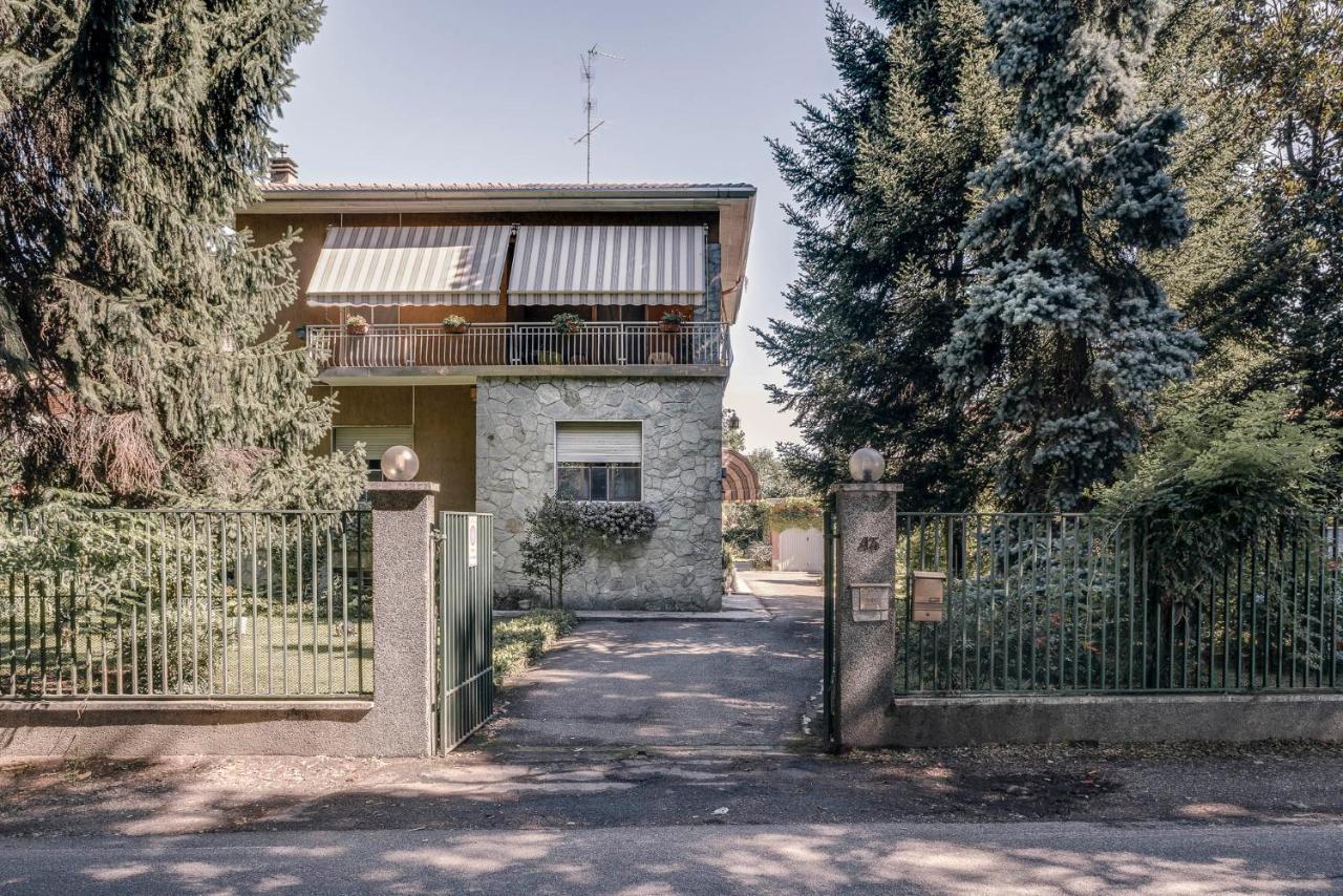 Sentirsi A Casa, Lontano Da Casa-Feel At Home Away From Home Caronno Pertusella Exterior photo