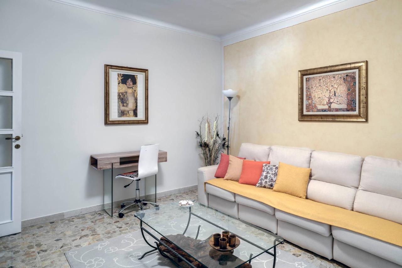 Sentirsi A Casa, Lontano Da Casa-Feel At Home Away From Home Caronno Pertusella Exterior photo